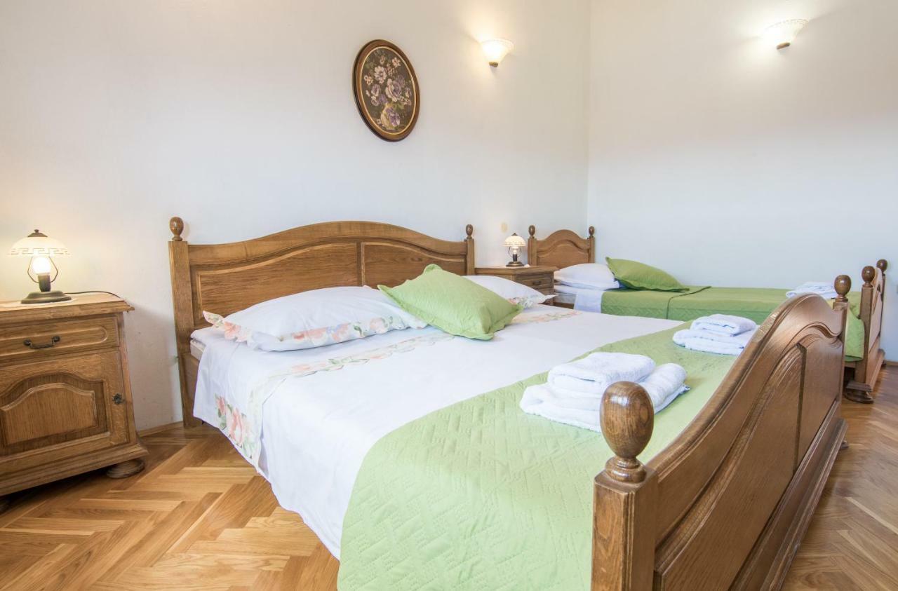 Apartments Baskovic Promajna Exterior photo