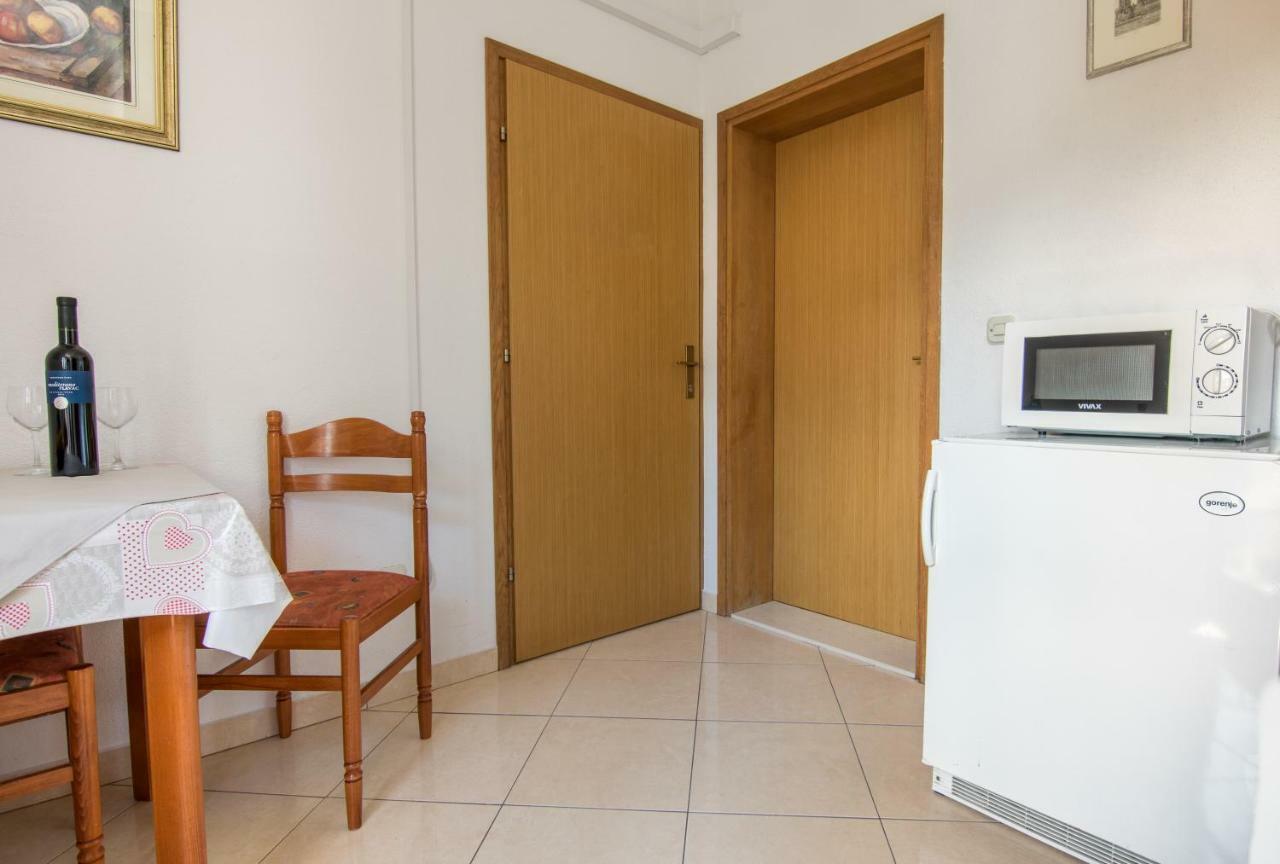Apartments Baskovic Promajna Exterior photo